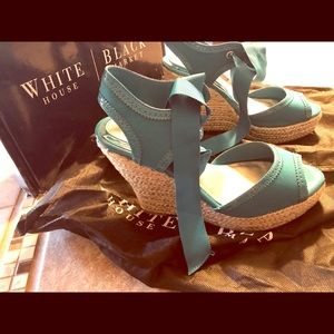 White House/ Black market size 7 turquoise sandals